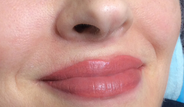 Vorher/Nachher Bilder von Permanent Make-up: Lippen, Einschattierung, Vollschattierung 